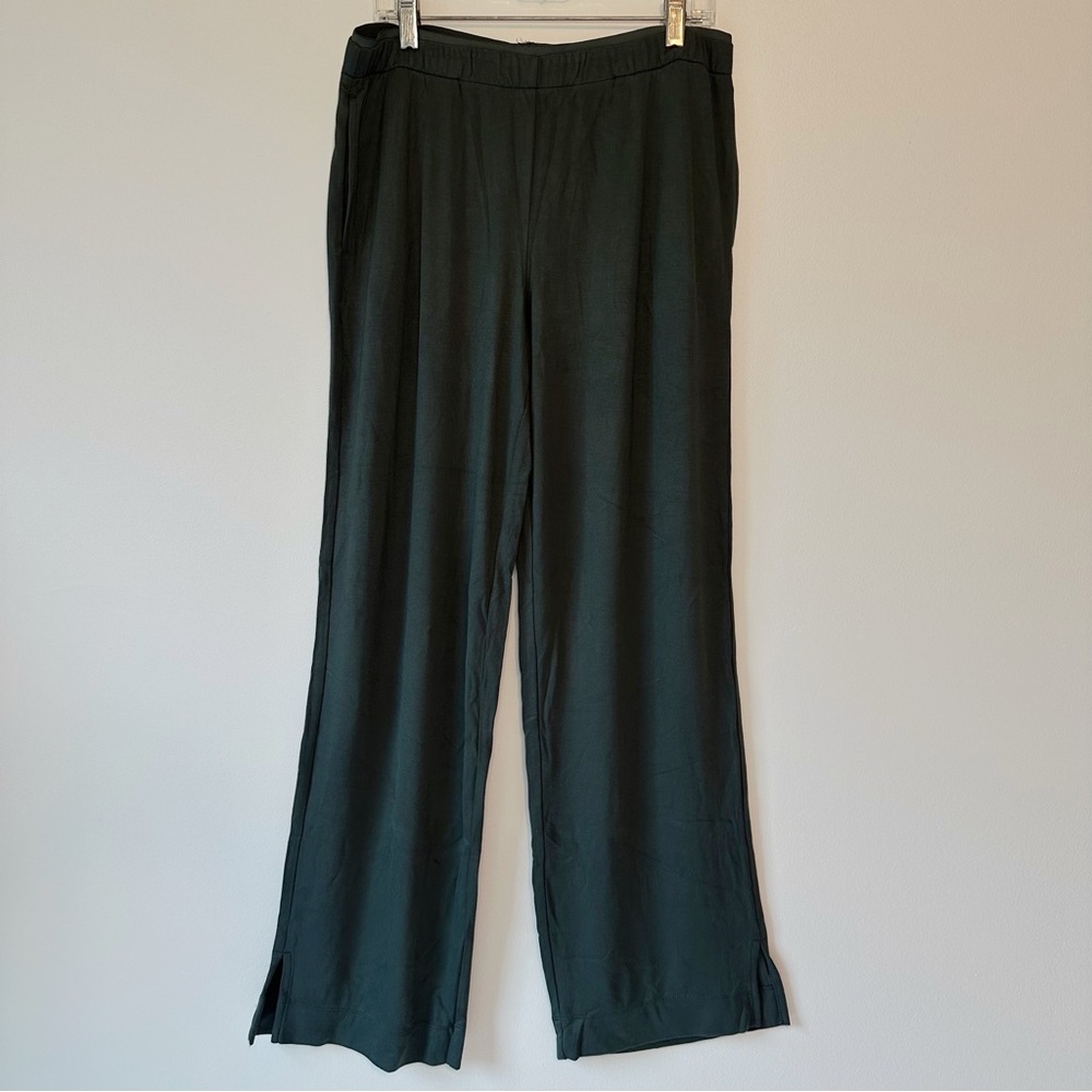 Soma NWT Cool Nights and Days Regular Flowy Pants in Nightwatch Olive, Small